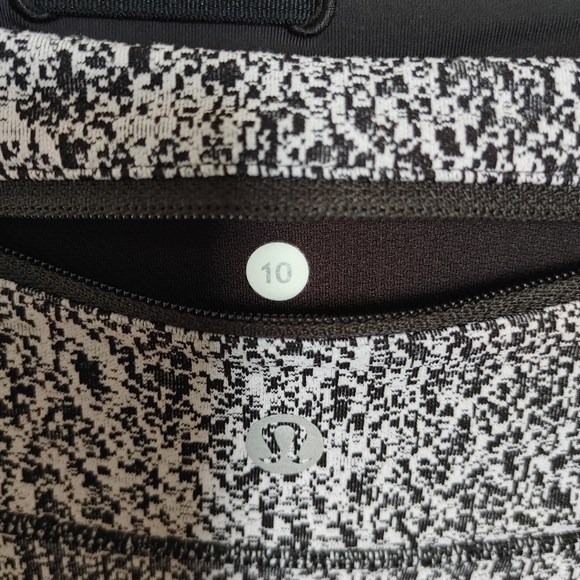 Lululemon leggings - Picture 6 of 7